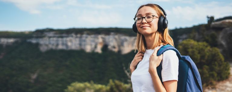 Allianz - Traveler with Headphones