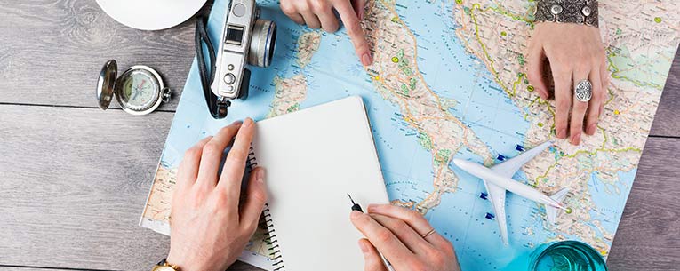 4 Simple Tips to Plan a Budget-Friendly International Trip in 2022 4 Simple Tips to Plan a Budget-Friendly International Trip in 2022