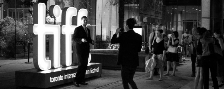 Allianz - tiff sign