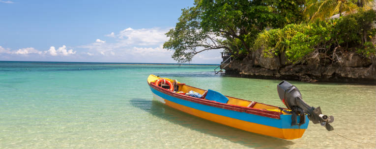 Allianz - boat in Jamaica beach