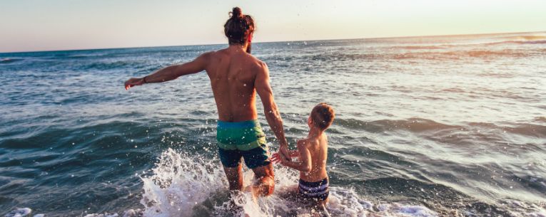 Allianz - father and son at the beach