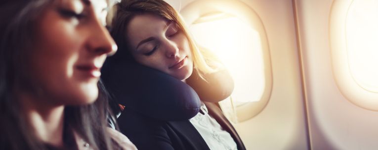 Allianz - passengers sleeping on airplane
