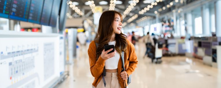 Allianz - woman in airport