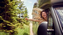 female solo traveler in road trip