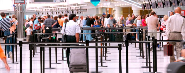Allianz - airport crowd